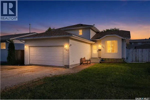 107 Hall CRESCENT