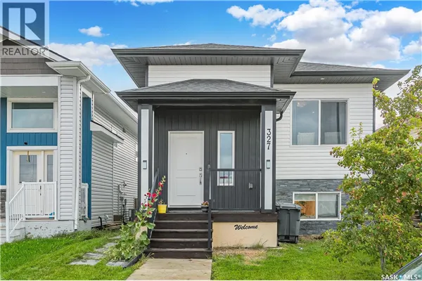327 McArthur CRESCENT
