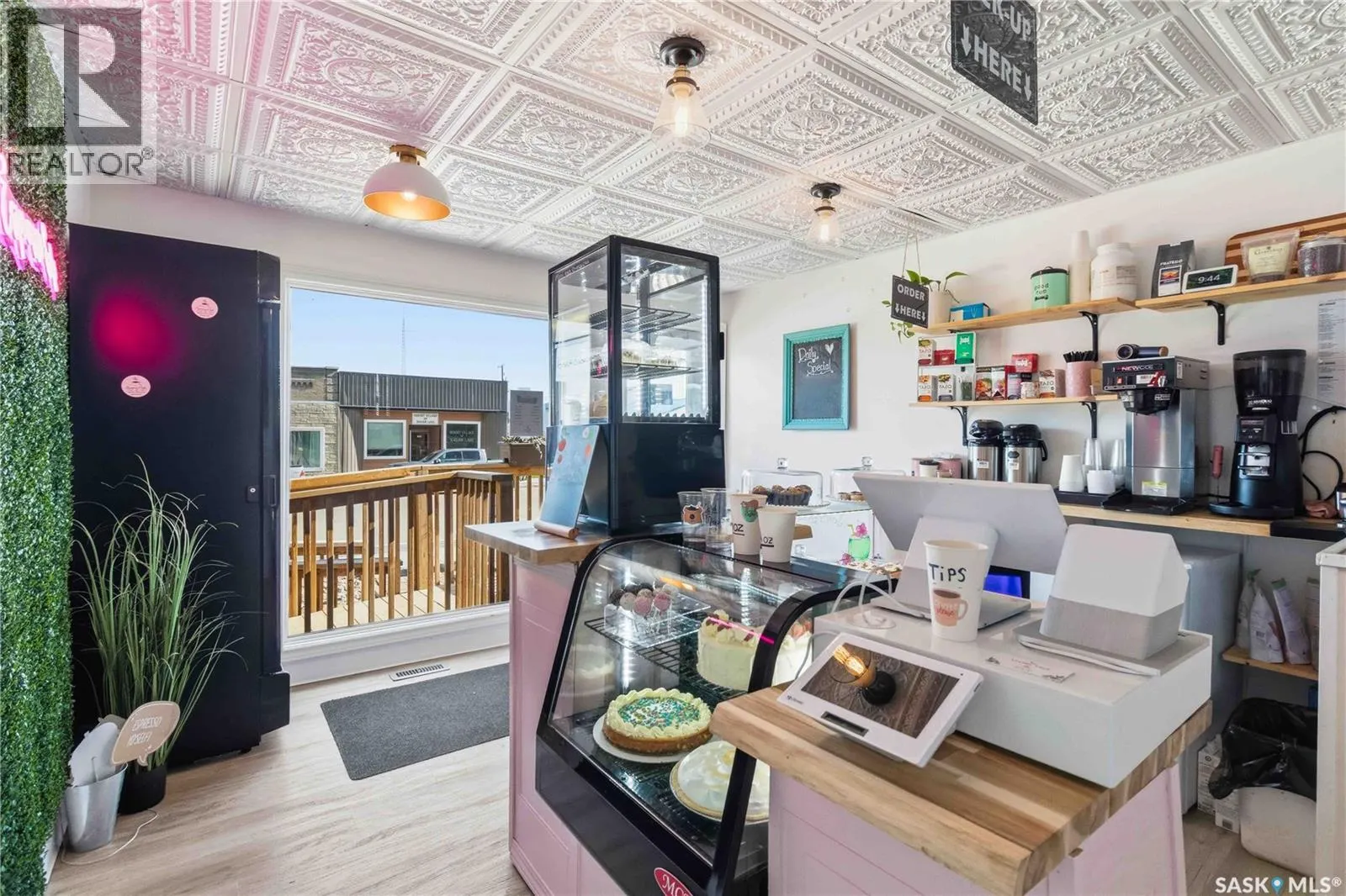 119 1st STREET S
