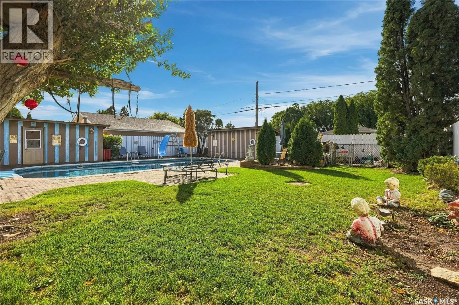 1015 Simcoe STREET
