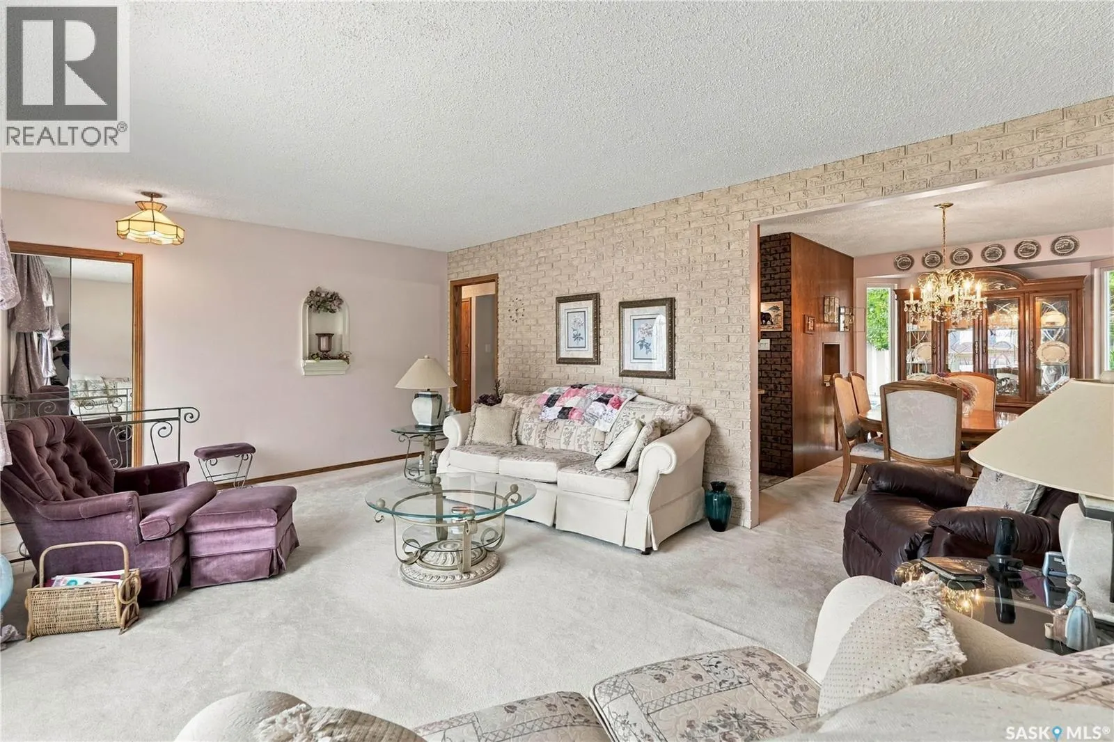 1015 Simcoe STREET