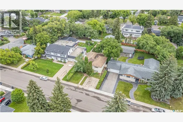 509 Lake CRESCENT