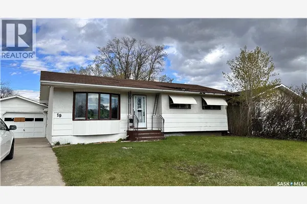 19 O'NEIL CRESCENT