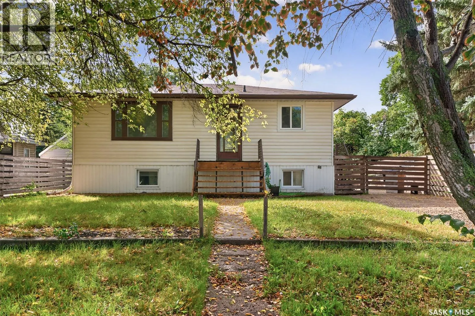 1023 Coteau STREET W