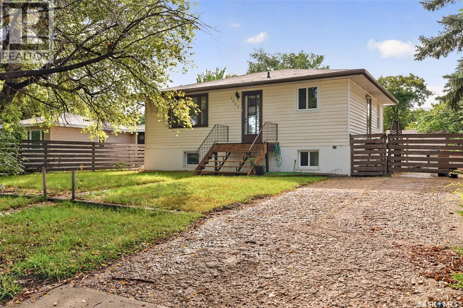 1023 Coteau STREET W