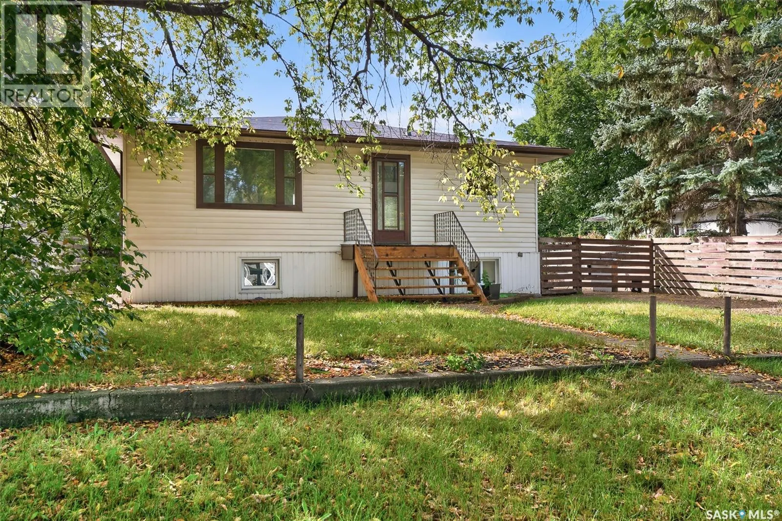 1023 Coteau STREET W