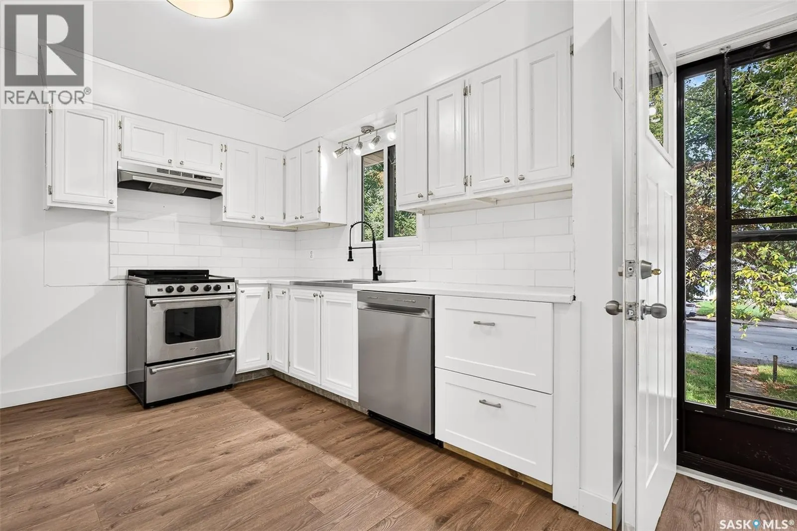 1023 Coteau STREET W