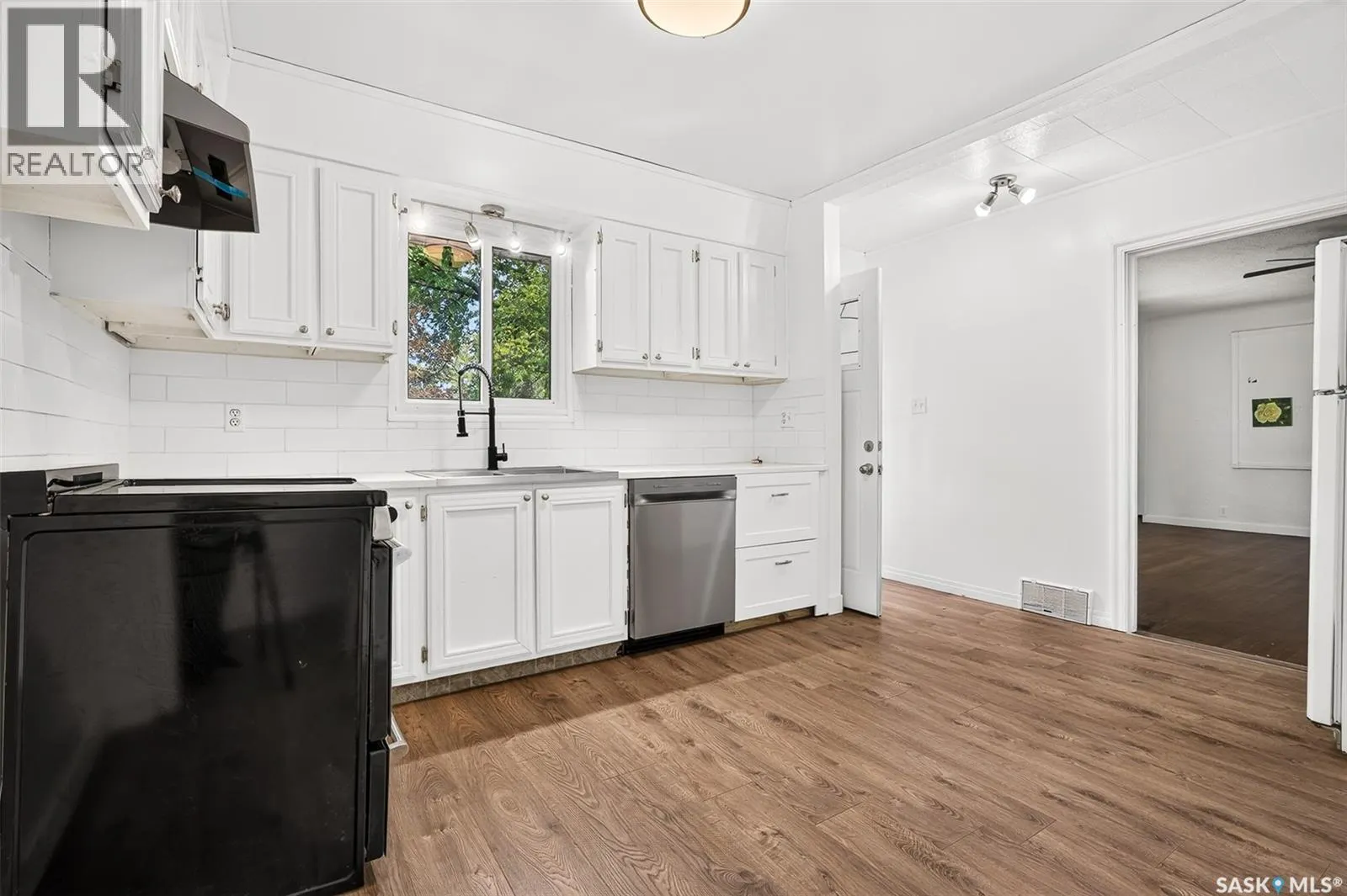 1023 Coteau STREET W