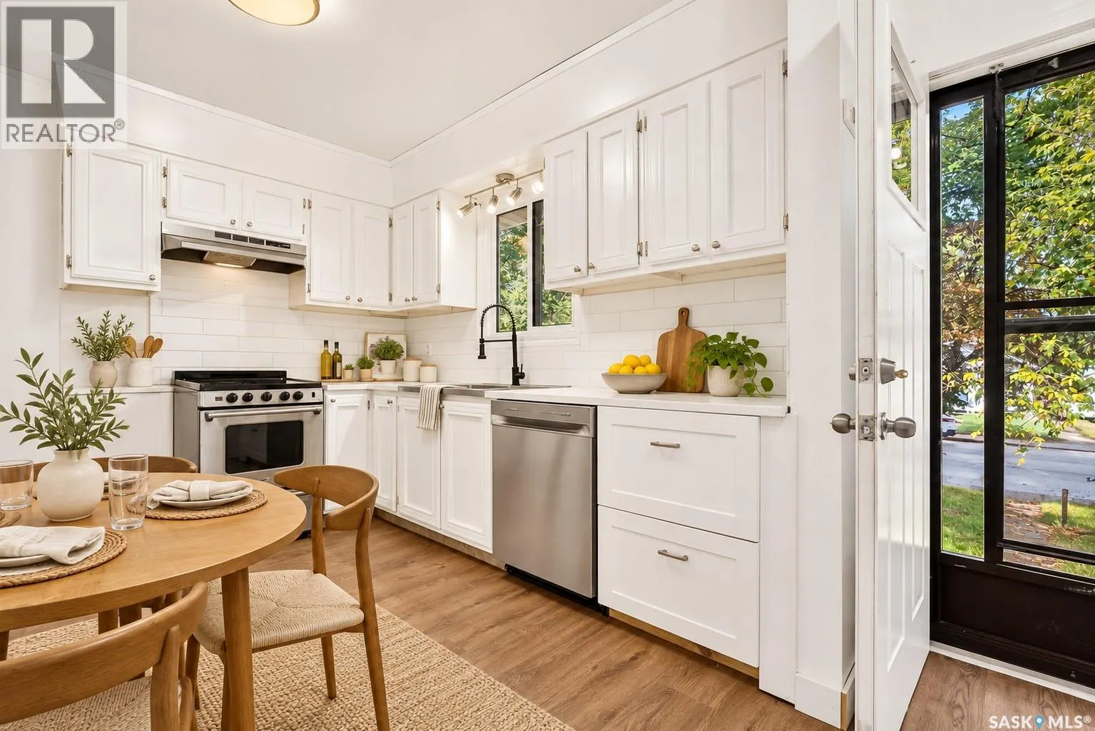 1023 Coteau STREET W