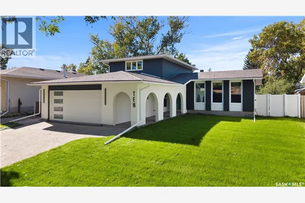 10 Selkirk CRESCENT
