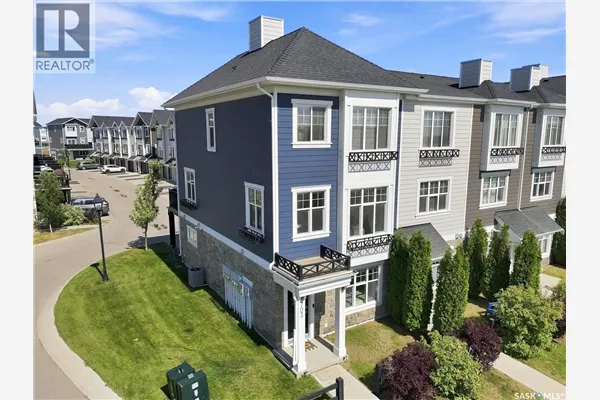 703 Meadows BOULEVARD
