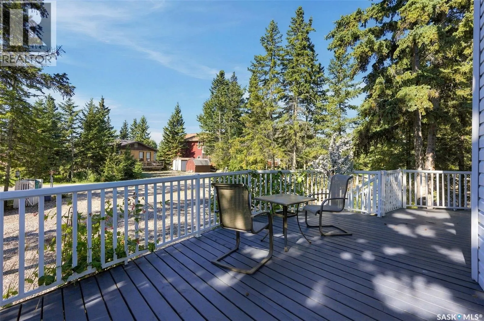 8 Lakeview DRIVE