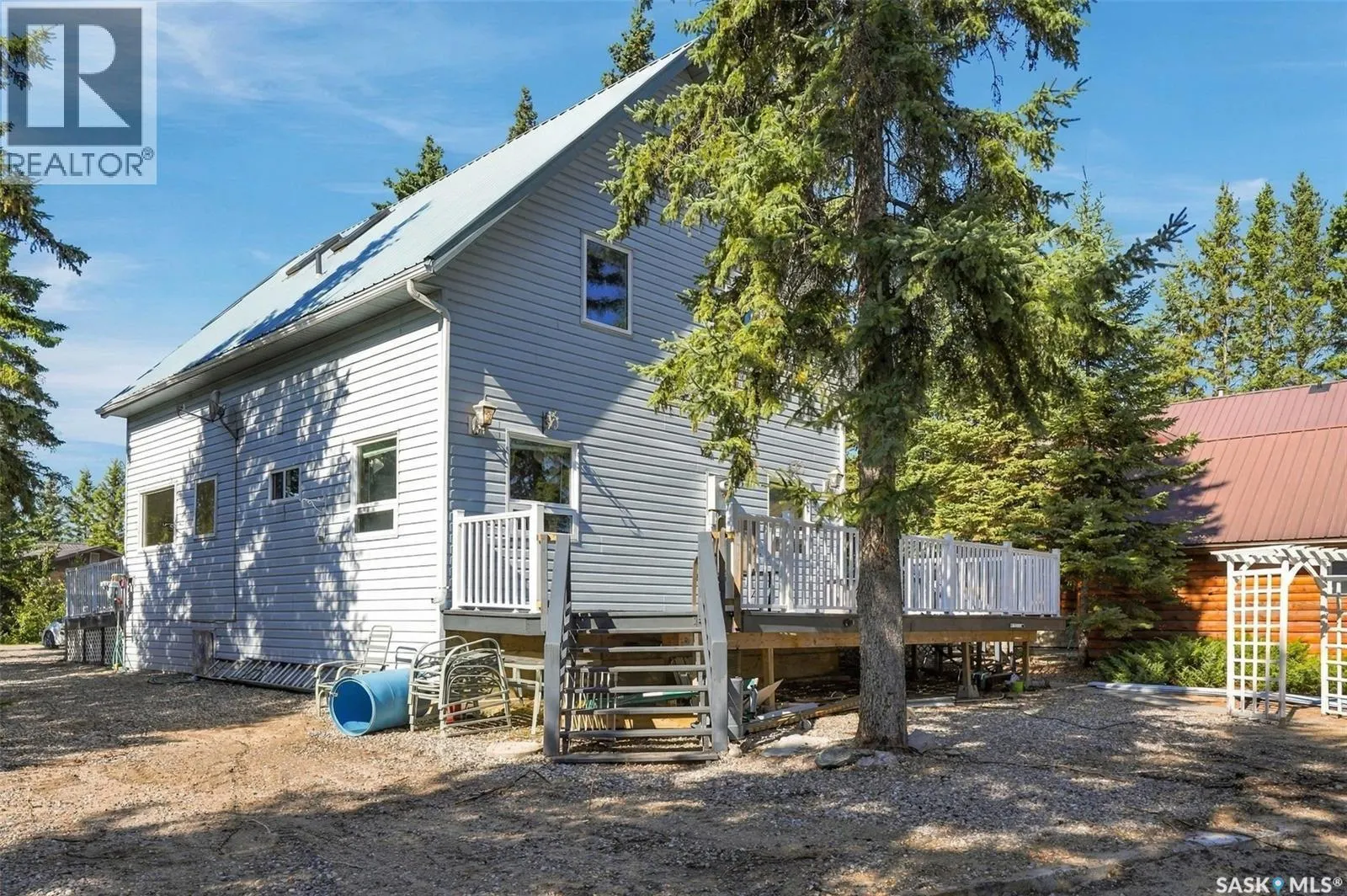 8 Lakeview DRIVE