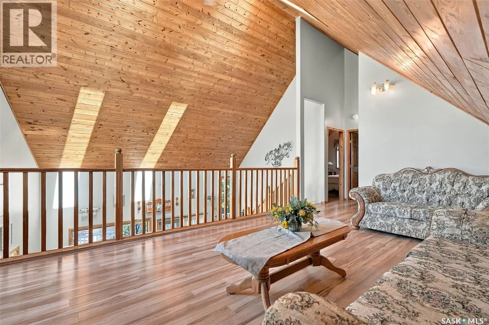 8 Lakeview DRIVE