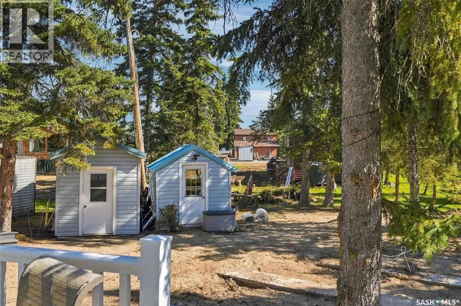 8 Lakeview DRIVE