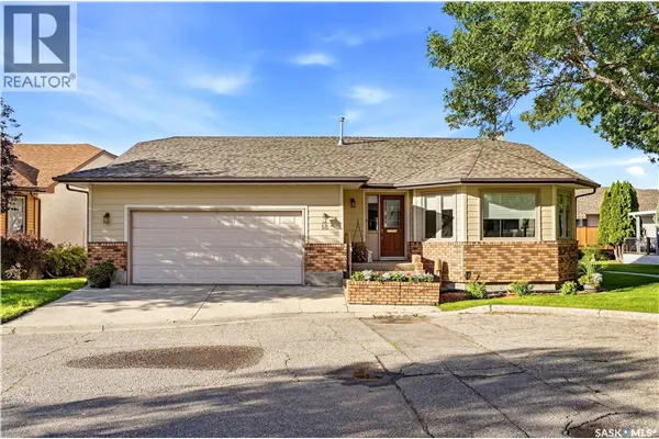 18 Greencrest BAY