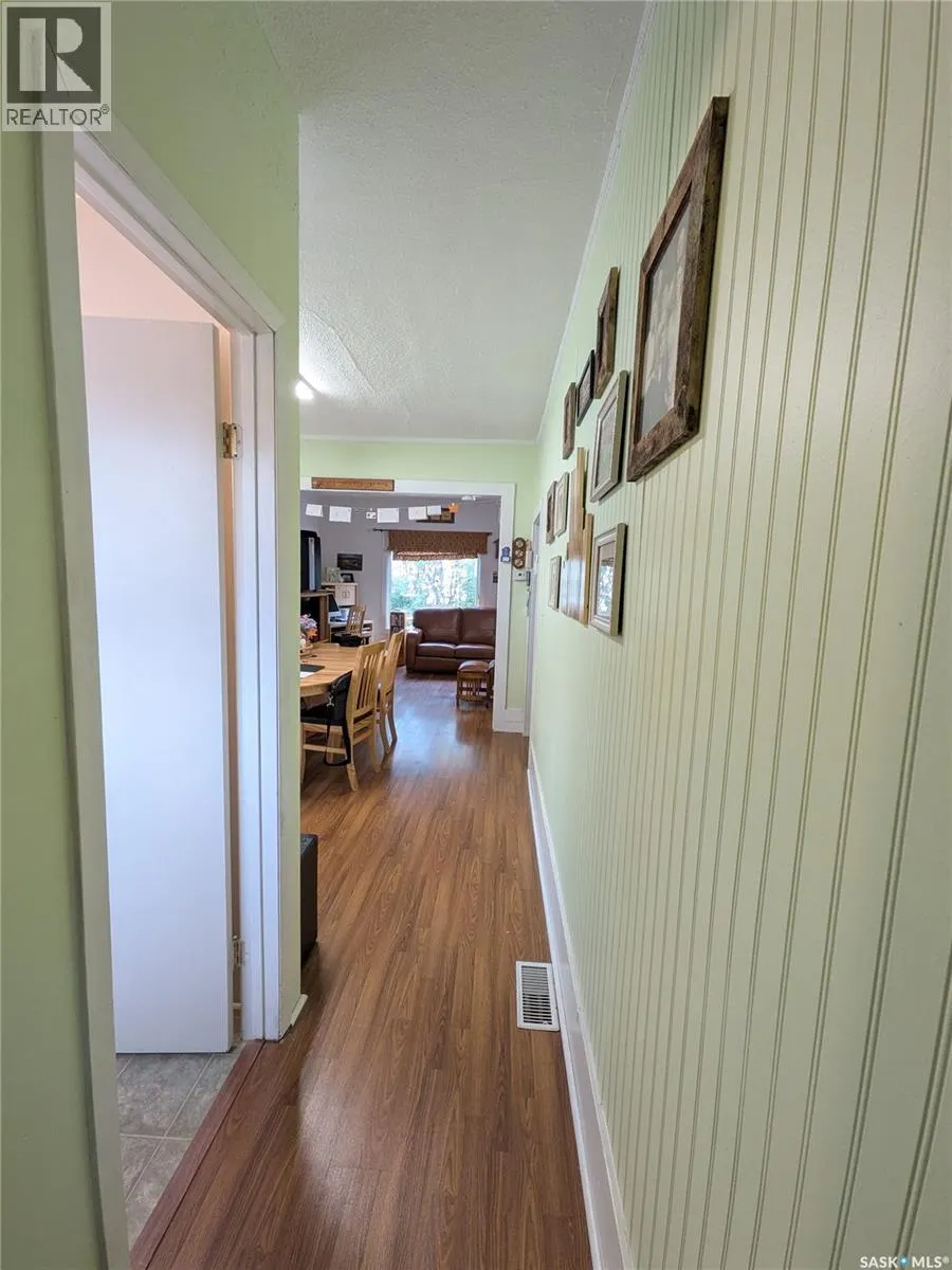 337 9th STREET E