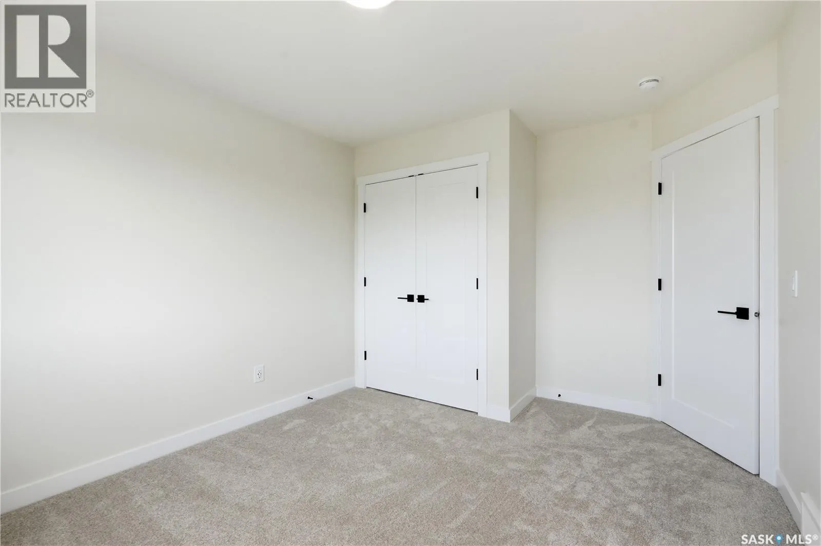 130 155 McFaull WAY