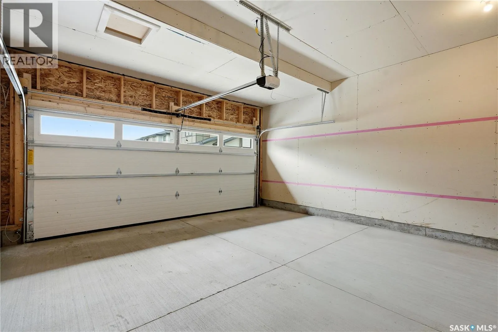 130 155 McFaull WAY