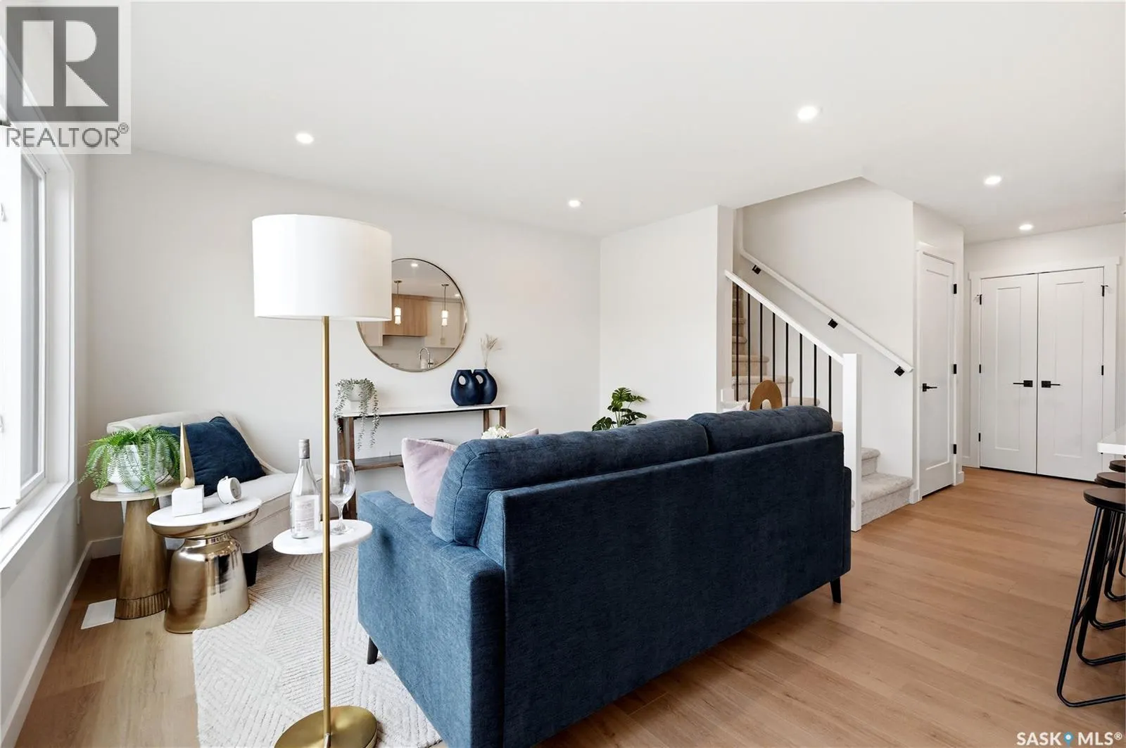 130 155 McFaull WAY