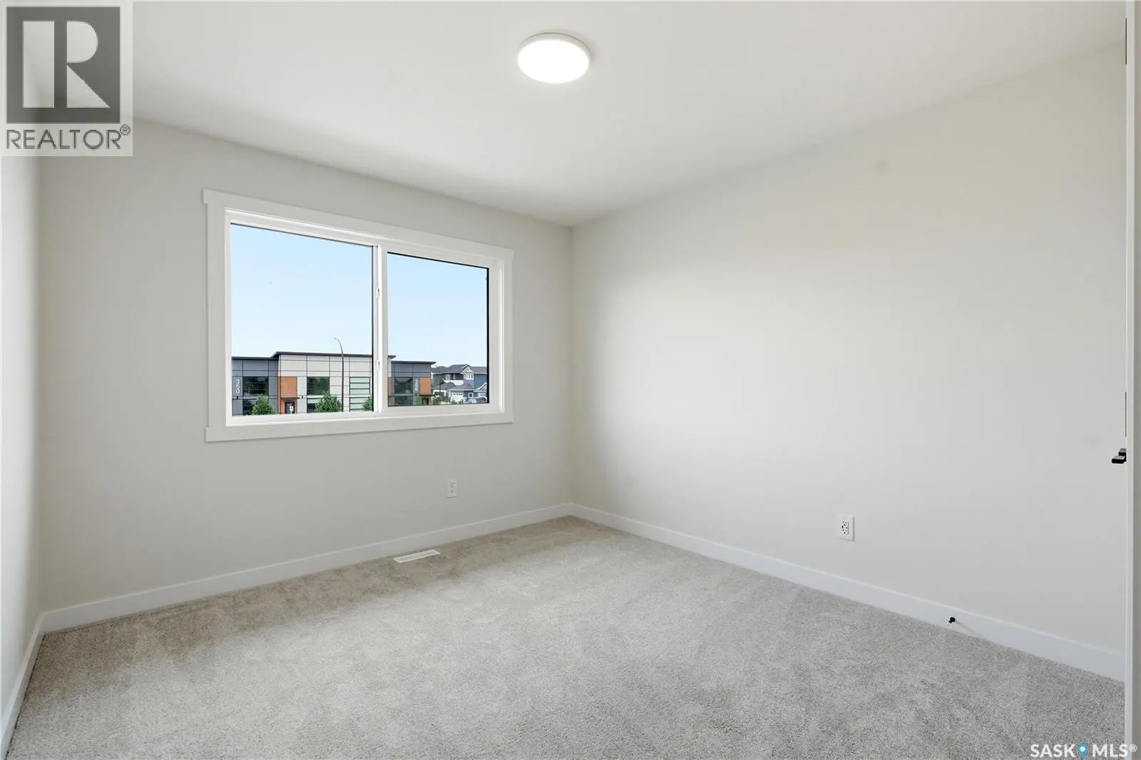 130 155 McFaull WAY