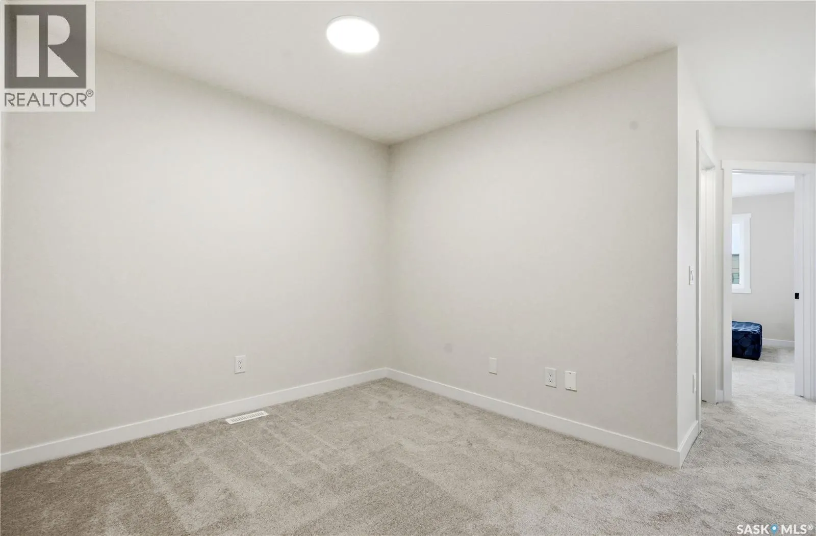 130 155 McFaull WAY