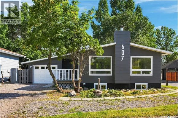 607 Lenore DRIVE