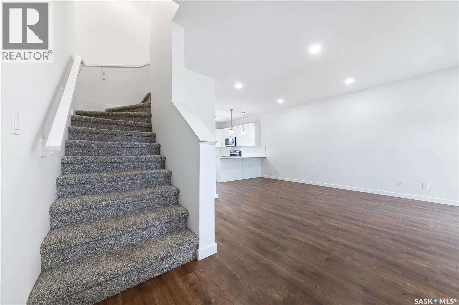 432 Underhill ROAD