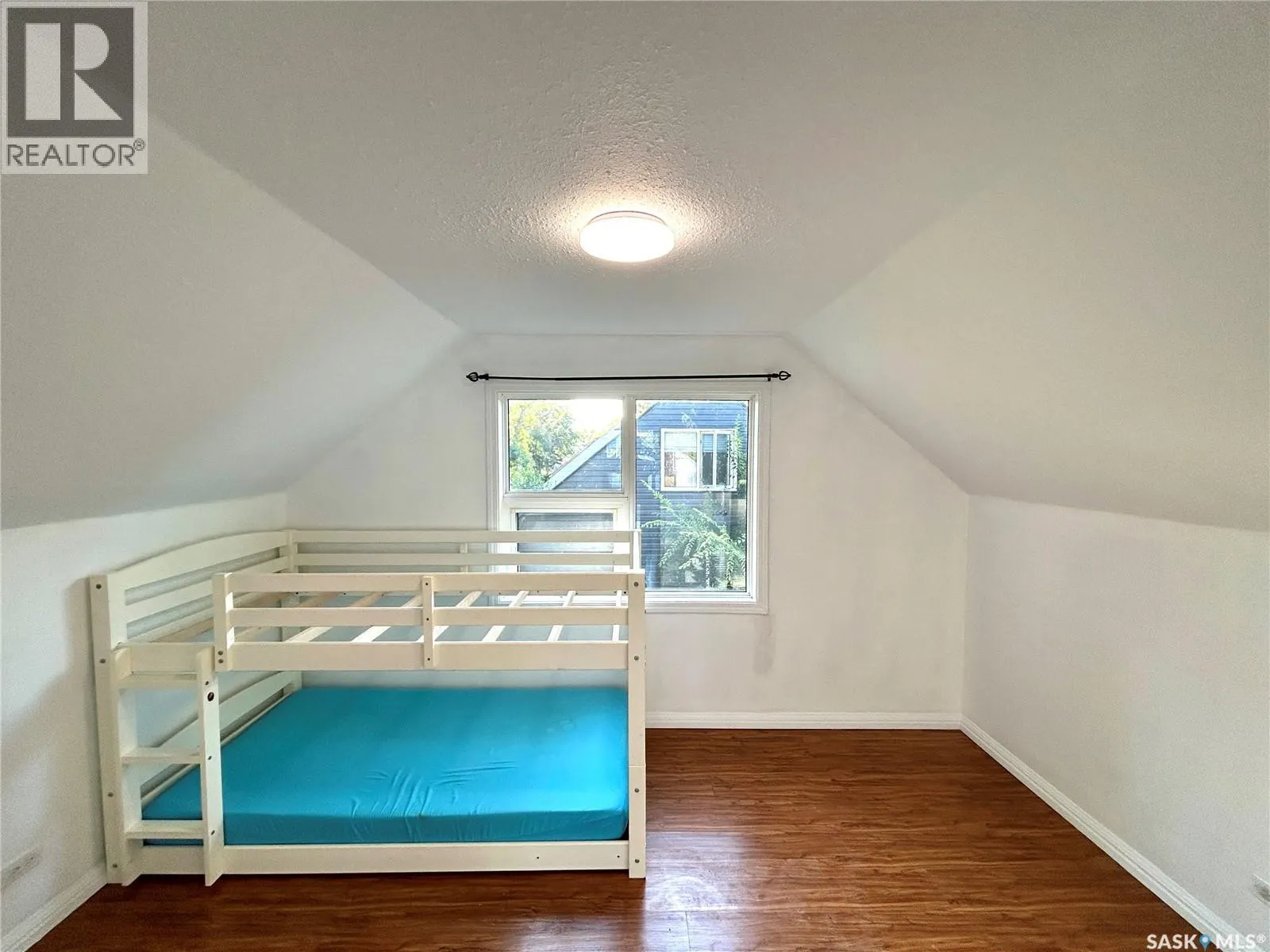 150 24th STREET E