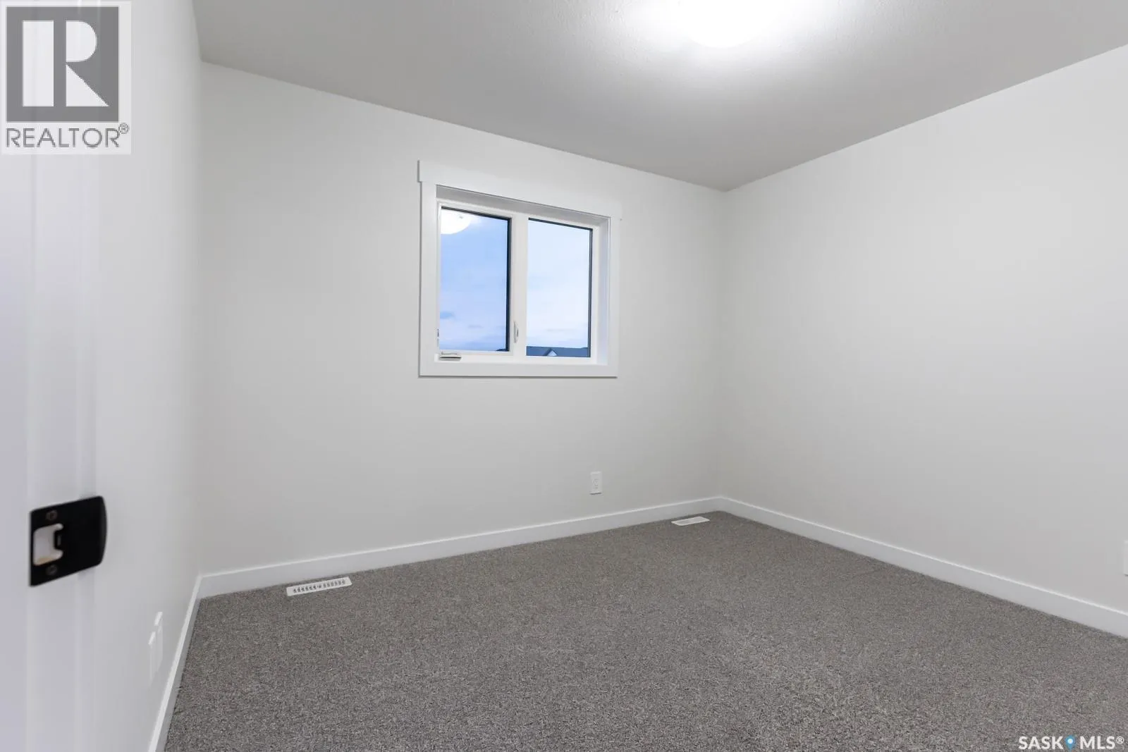 275 Doran WAY