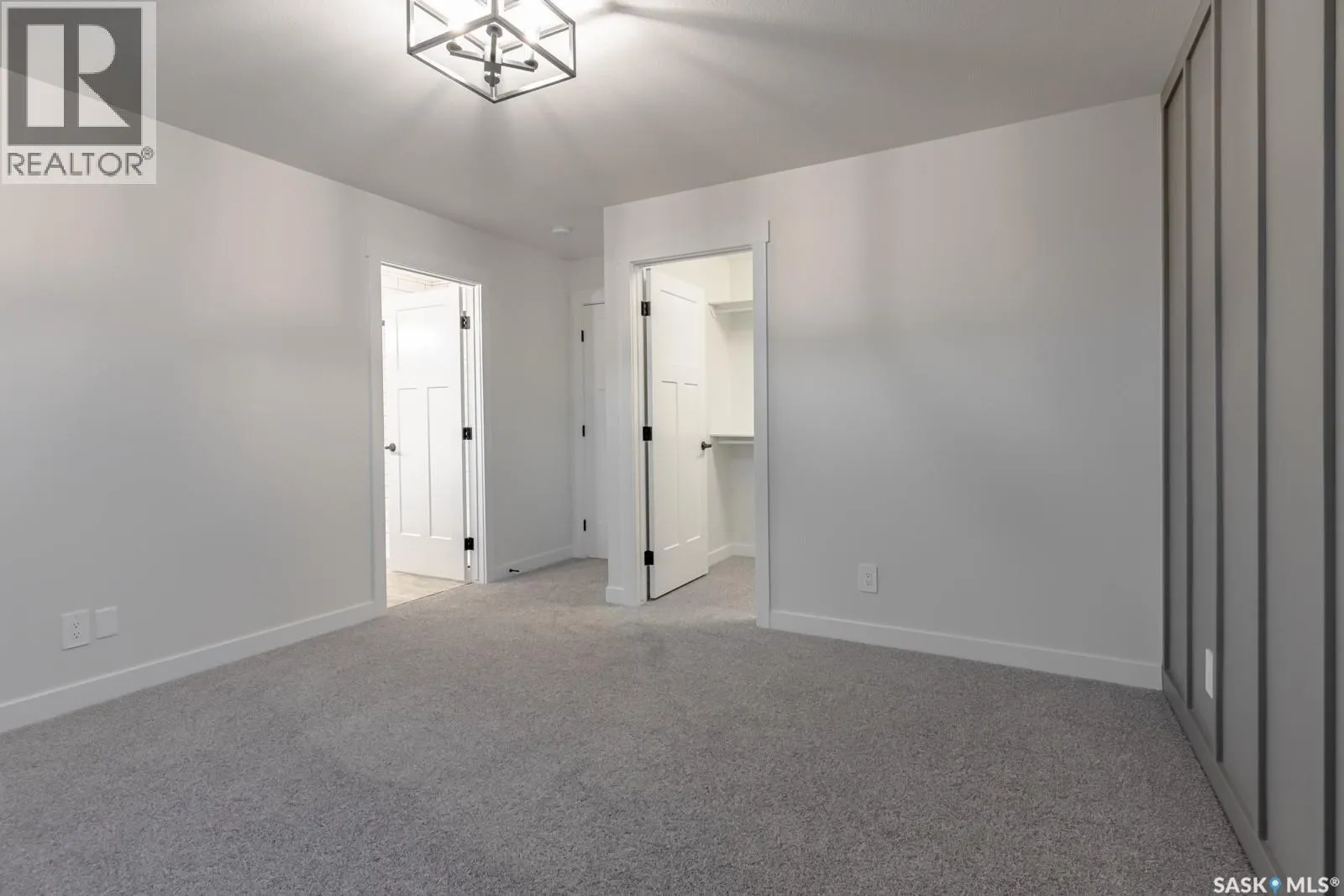 275 Doran WAY