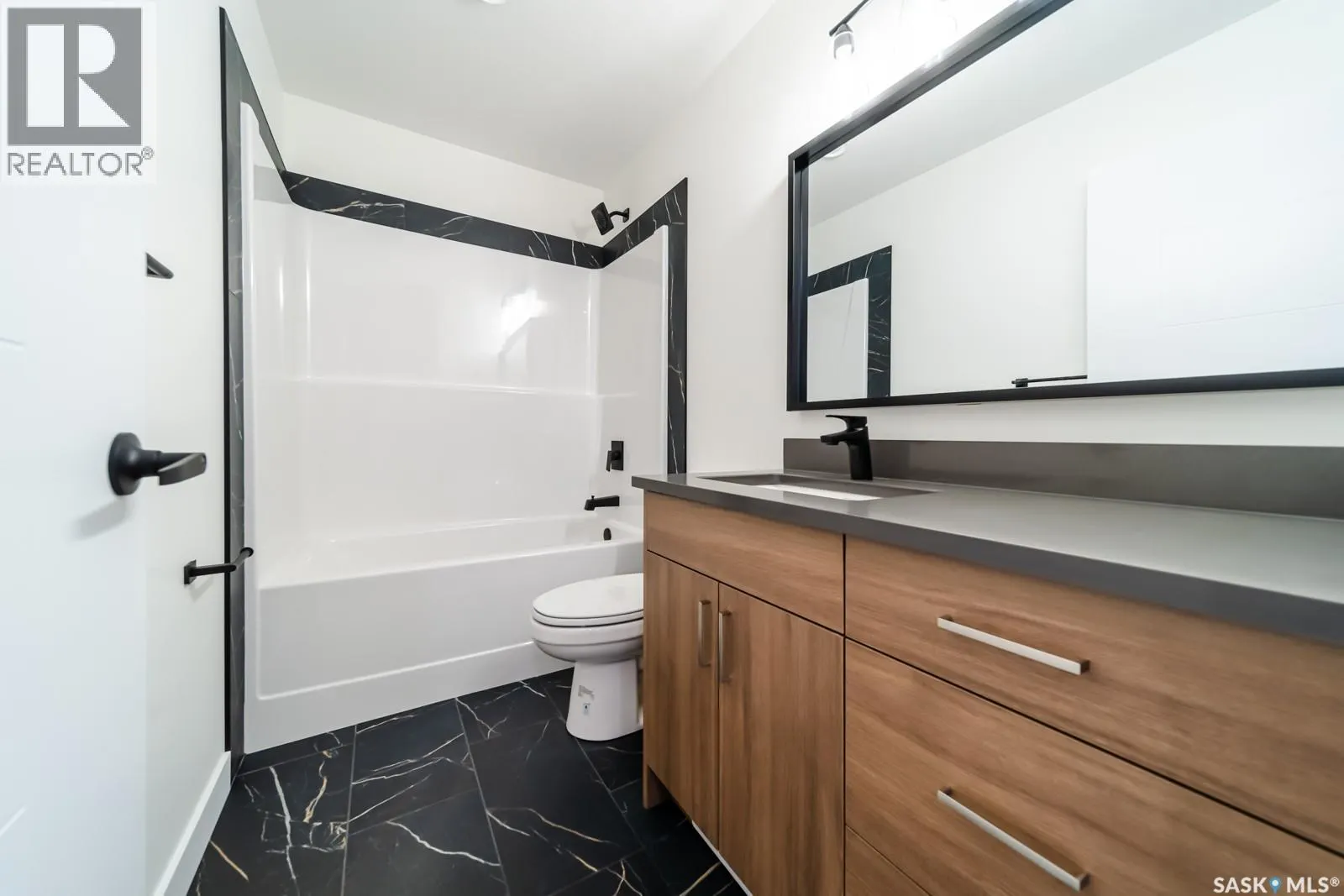 279 Doran WAY