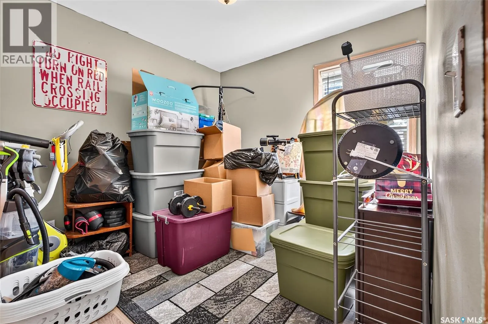 J5 1295 9th AVENUE NE