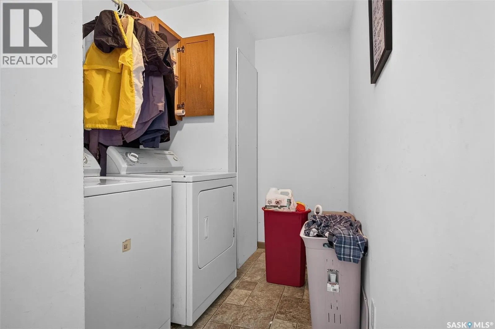 J5 1295 9th AVENUE NE