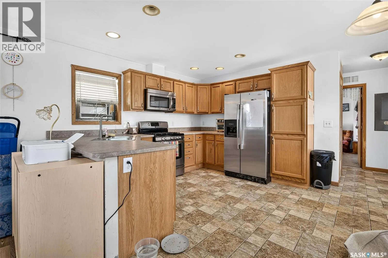 J5 1295 9th AVENUE NE