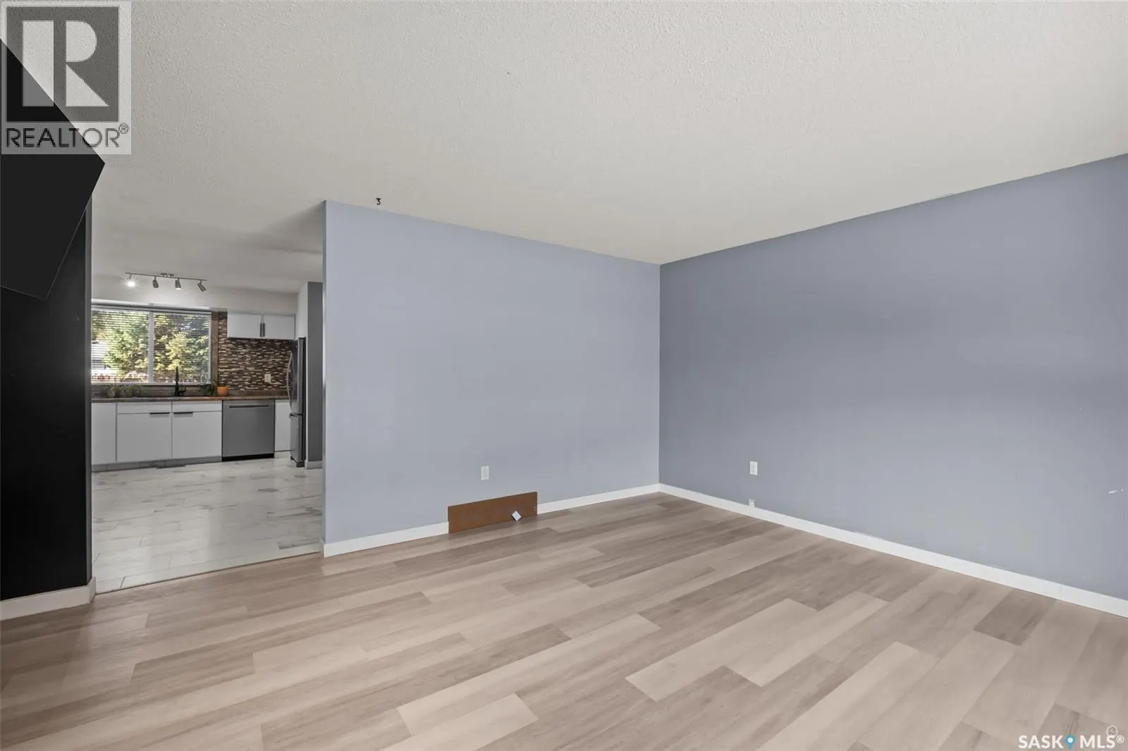 3035 Dunn DRIVE