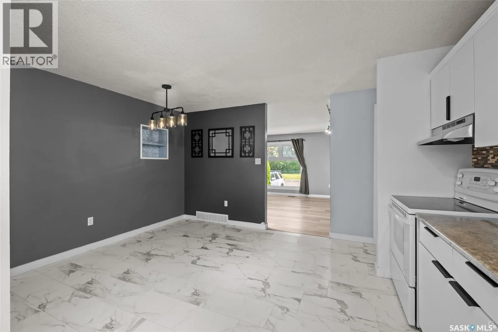 3035 Dunn DRIVE