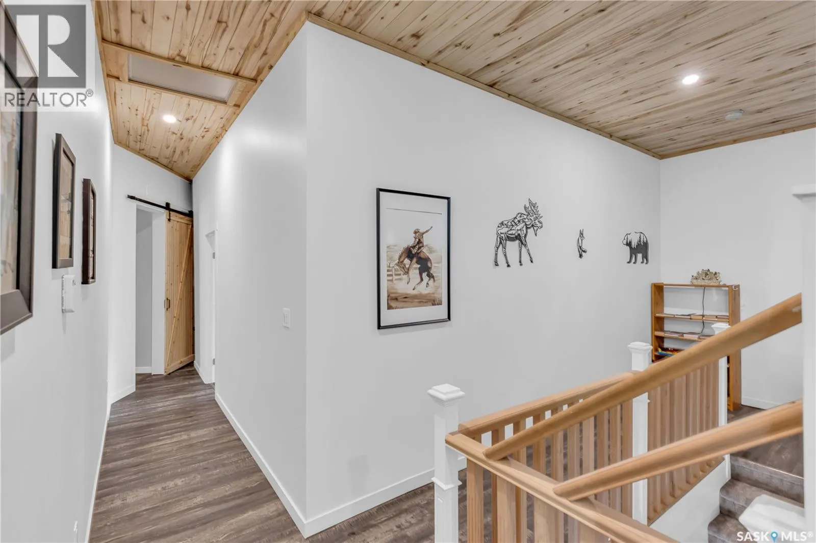 102 Moore DRIVE