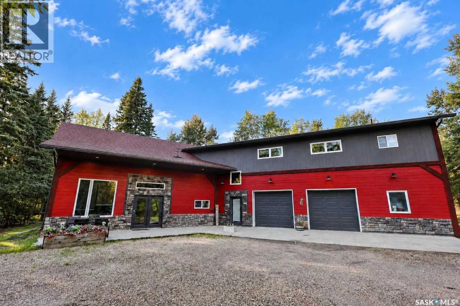 102 Moore DRIVE