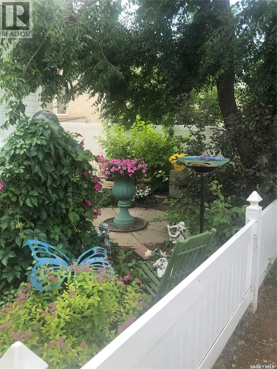 1546 Athabasca STREET W