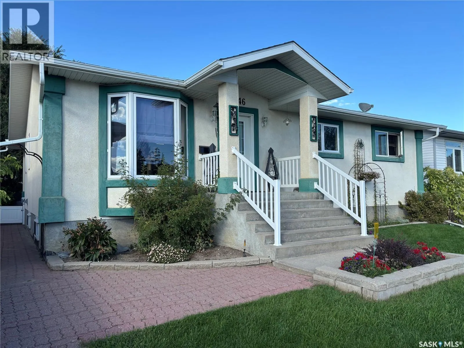 1546 Athabasca STREET W