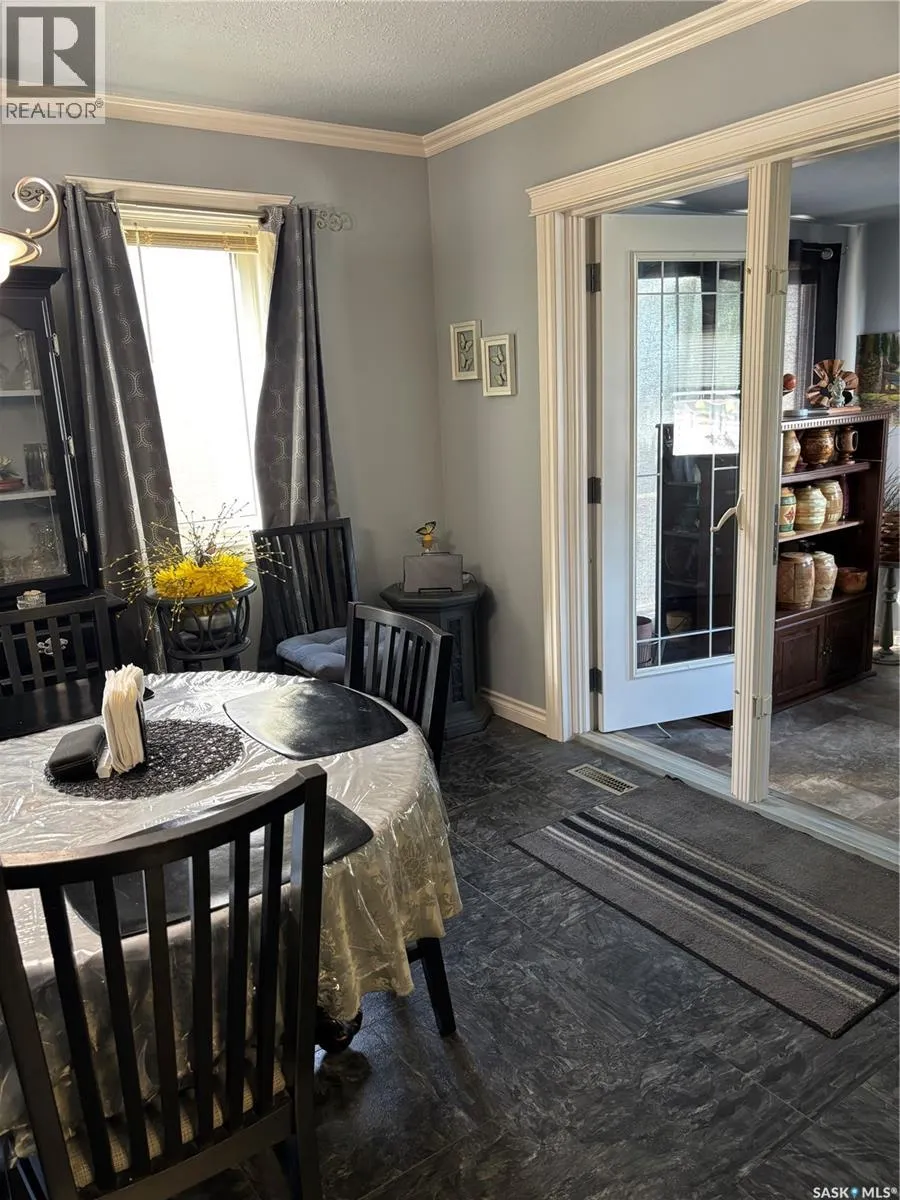 1546 Athabasca STREET W