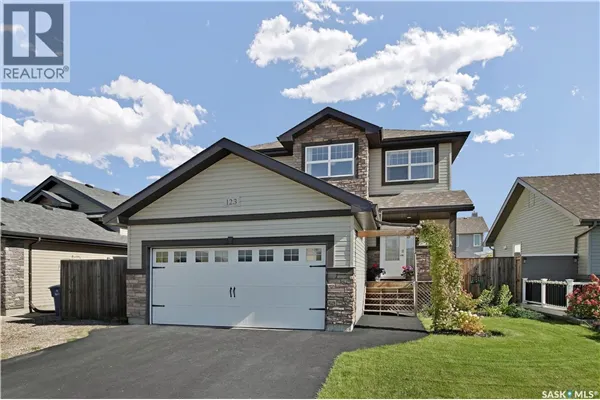 123 Whalley CRESCENT