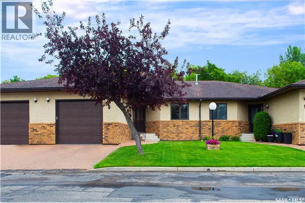 8 3415 Calder CRESCENT