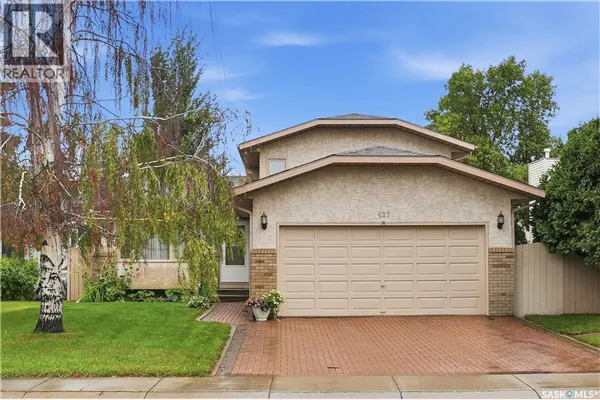 427 Bronson CRESCENT