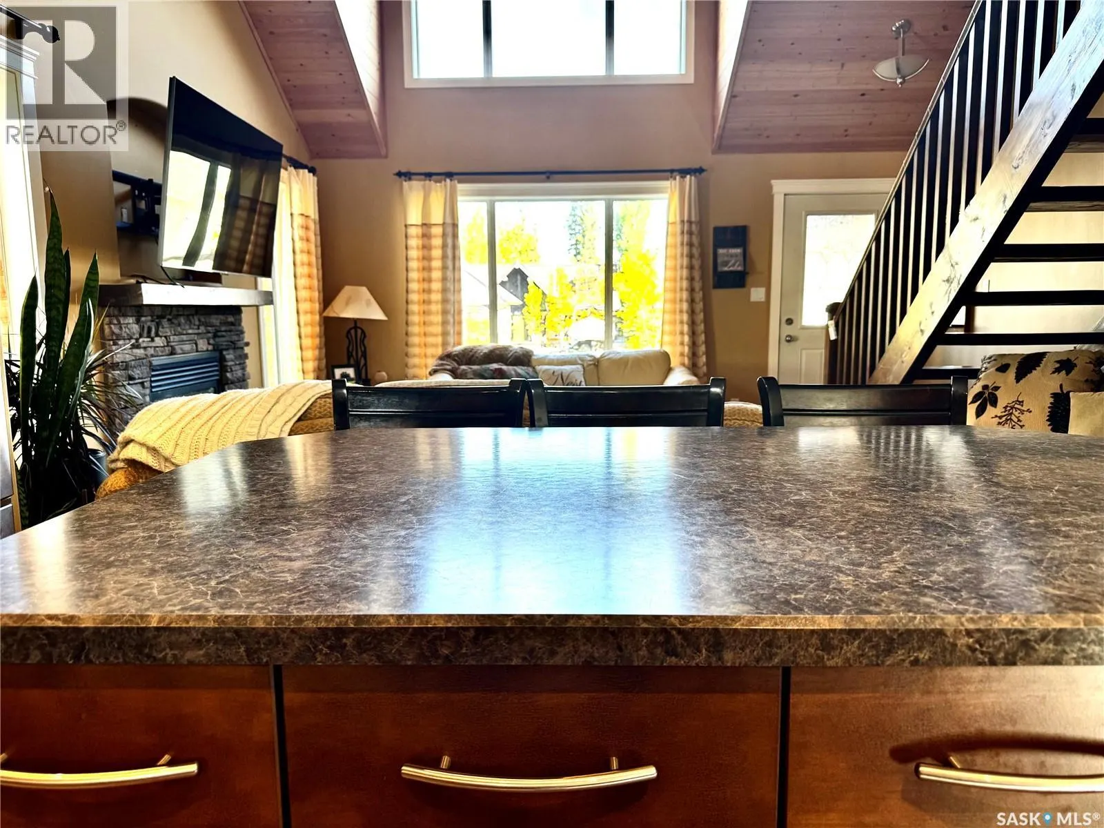 6 Islander DRIVE