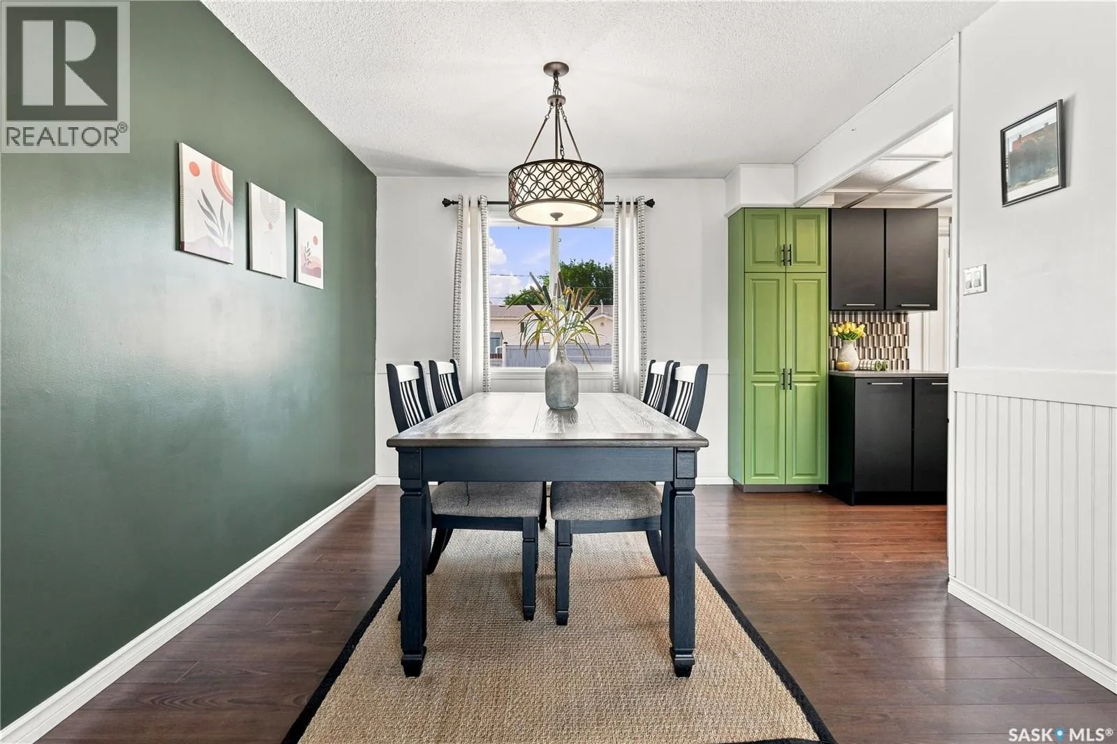 1109 Lillooet STREET W