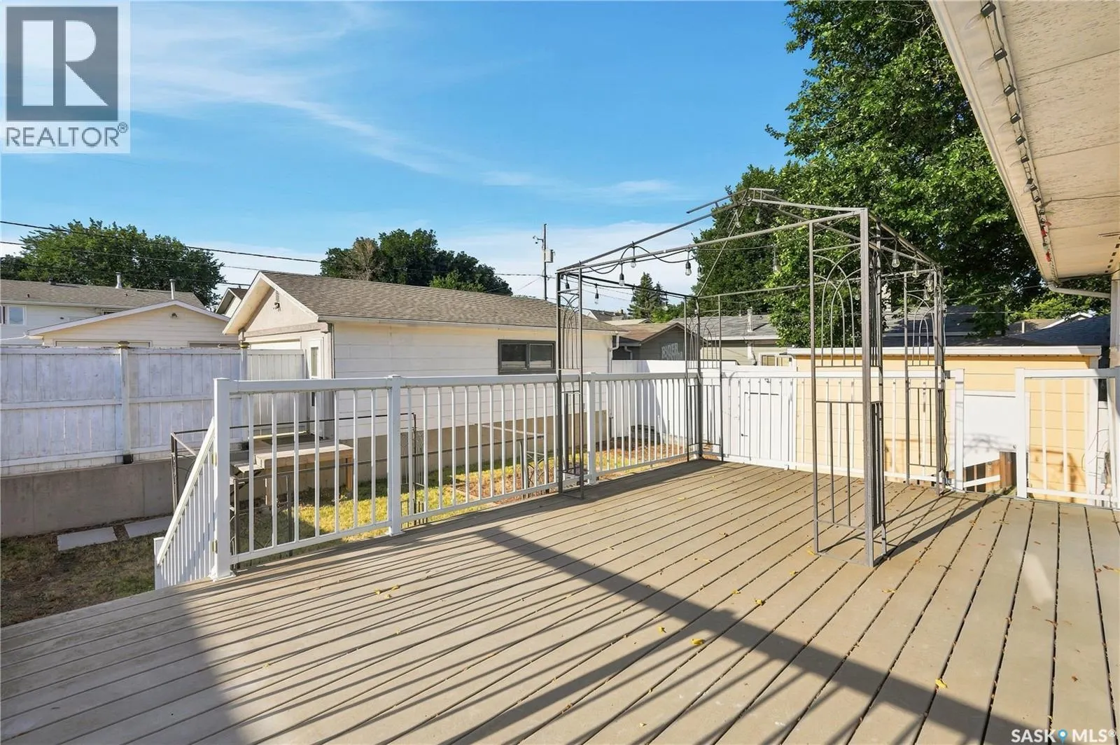 1109 Lillooet STREET W