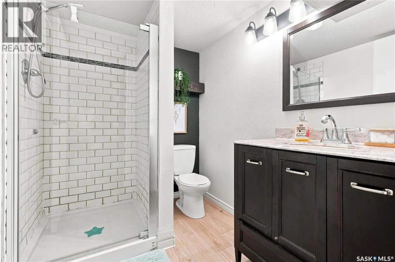 1109 Lillooet STREET W