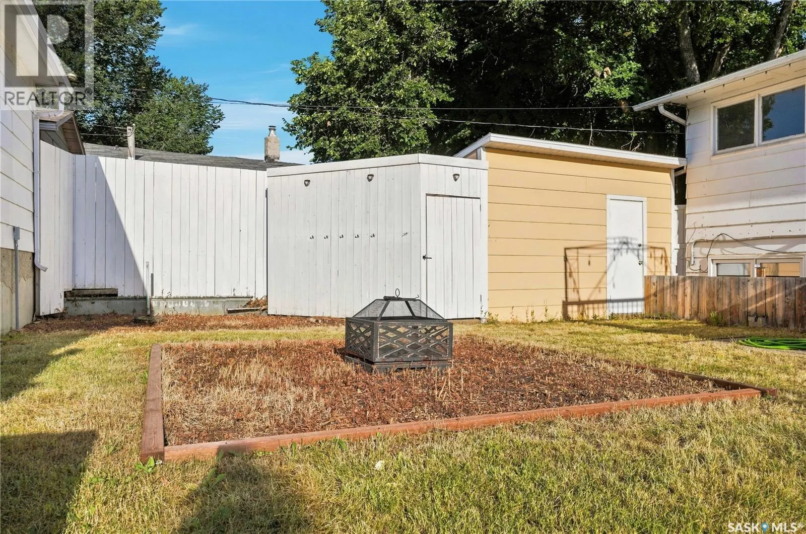 1109 Lillooet STREET W